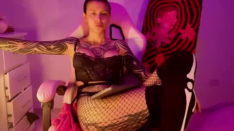 vee online show from March 25, 12:49 am