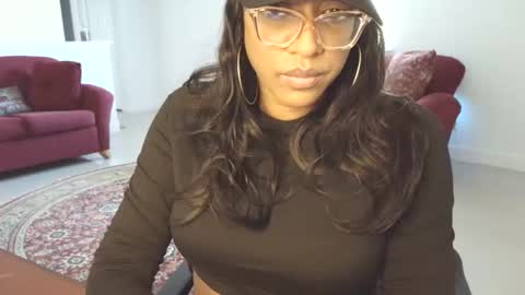Snapshot of goddess_xandra_xquisite chatting on April 23, 12:40 pm Xandra The Goddess online show from April 23, 12:40 pm