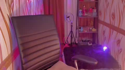 Barbie Brown online show from December 10, 2:27 am