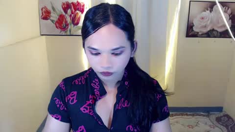 Snapshot of goddesscynthara chatting on June 15, 6:21 pm kia online show from June 15, 6:21 pm