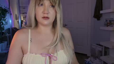 Goddess Emmy online show from July 6, 5:04 am
