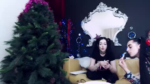 Snapshot of goddessgeorgia chatting on December 14, 6:41 pm Goddess Georgia online show from December 14, 6:41 pm