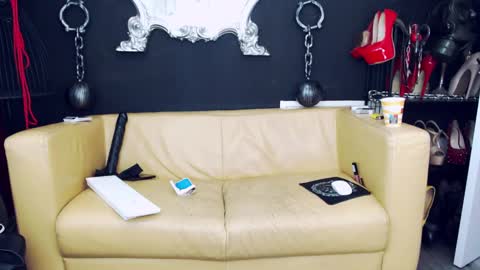 Snapshot of goddessgeorgia chatting on February 1, 4:00 pm Goddess Georgia online show from February 1, 4:00 pm