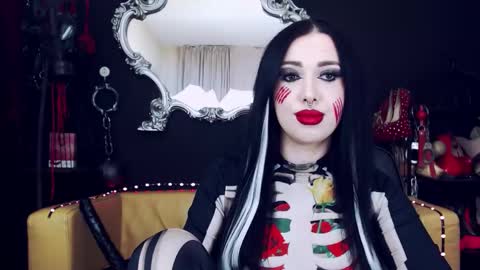 Snapshot of goddessgeorgia chatting on October 31, 3:57 pm Goddess Georgia online show from October 31, 3:57 pm