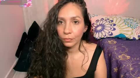  Naih Reyes online show from June 5, 6:52 am