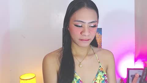 Kyla and Nian online show from November 20, 9:31 am