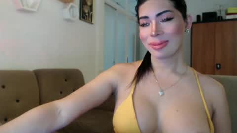 Snapshot of goddessofbigcock chatting on June 15, 2:25 am Eva online show from June 15, 2:25 am