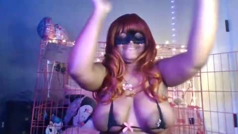 Snapshot of goddessqtz chatting on July 19, 2:04 am goddessqtz online show from July 19, 2:04 am