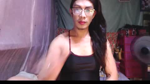 Snapshot of goddesssonyaxxx chatting on February 24, 6:22 am KENNY DOLL online show from February 24, 6:22 am