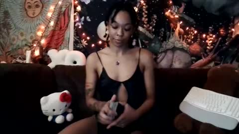 Snapshot of godispleasure chatting on June 2, 4:31 pm goddess of pleasure online show from June 2, 4:31 pm