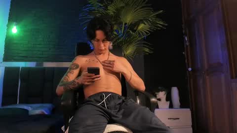 HUAN online show from February 26, 6:15 am