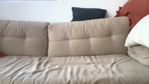 J online show from October 17, 10:51 am