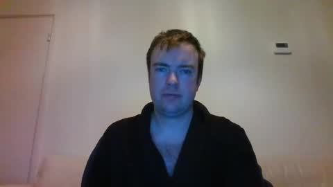 Snapshot of gogo12104 chatting on February 8, 7:26 am jme online show from February 8, 7:26 am