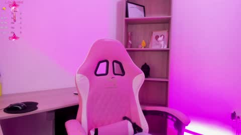 gold__queen online show from December 18, 3:26 am