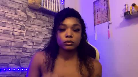 Snapshot of goldamethyst98 chatting on September 18, 2:02 am Amethyst online show from September 18, 2:02 am