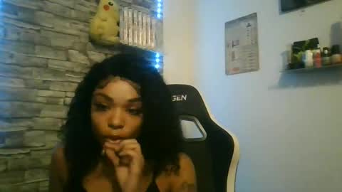 Snapshot of goldamethyst98 chatting on October 1, 3:12 am Amethyst online show from October 1, 3:12 am