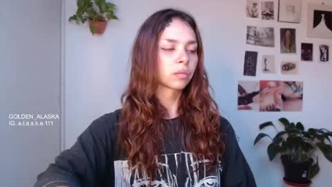 Snapshot of golden_alaska chatting on September 28, 10:37 pm Alaska online show from September 28, 10:37 pm