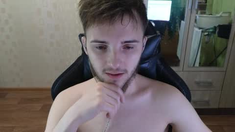 Golden boyyy21 online show from April 25, 6:27 pm