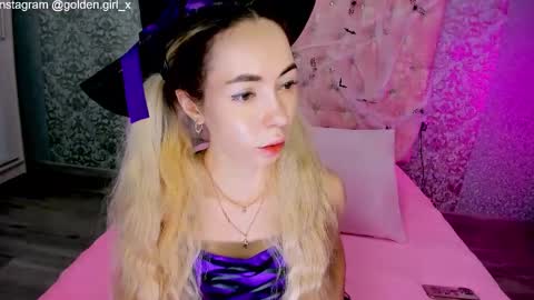 golden girl   online show from October 31, 2:01 am