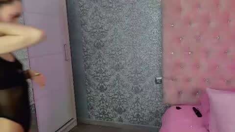 Snapshot of golden_girl__ chatting on June 22, 3:25 am golden girl online show from June 22, 3:25 am