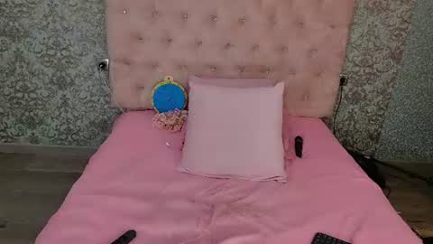 Snapshot of golden_girl__ chatting on July 14, 10:43 am golden girl online show from July 14, 10:43 am