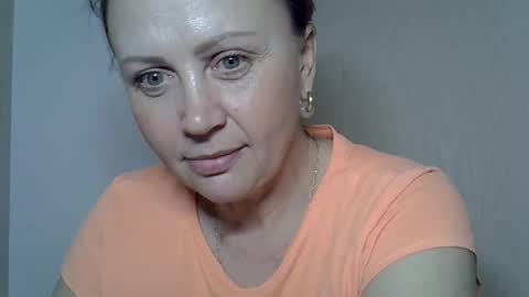 Snapshot of golden_kessie chatting on April 19, 7:38 pm golden_kessie online show from April 19, 7:38 pm