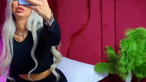 GoldenAmberX online show from February 28, 5:37 am