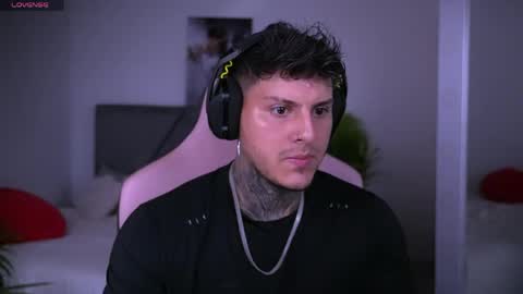 goldenatlasx online show from April 20, 9:27 pm