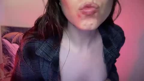 Goldengirlcartier online show from January 14, 6:24 am