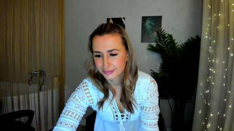 Olivia online show from February 8, 3:30 am