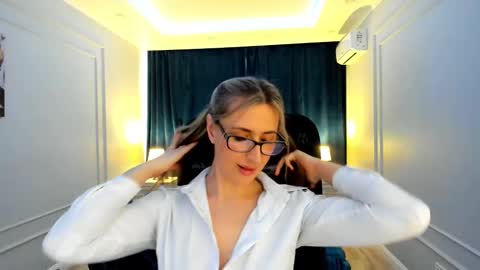 Olivia online show from February 20, 9:44 am