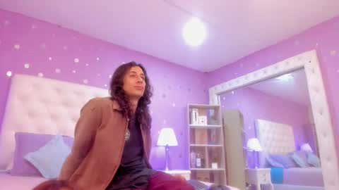 Snapshot of goldentemptation_ chatting on February 25, 7:45 pm goldentemptation_ online show from February 25, 7:45 pm