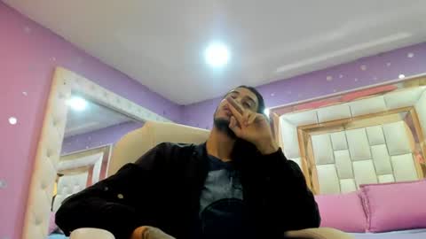 Snapshot of goldentemptation_ chatting on June 22, 8:39 pm goldentemptation_ online show from June 22, 8:39 pm