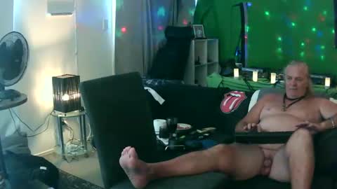 goldyguy011 online show from January 22, 5:05 am