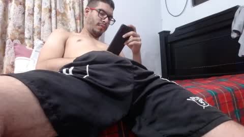 Snapshot of gollfather97 chatting on January 12, 6:27 pm julin Andrs online show from January 12, 6:27 pm