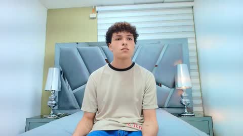 Gomez online show from March 17, 9:18 pm