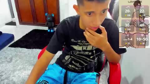 Snapshot of gomitaboy_1 chatting on September 14, 7:13 pm angel black online show from September 14, 7:13 pm