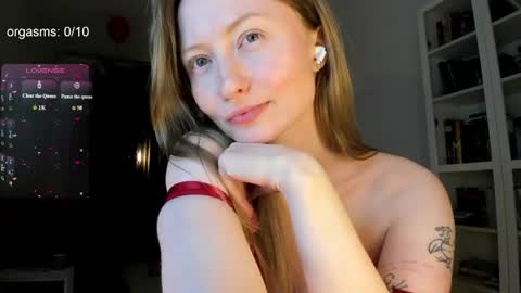 Snapshot of goodg_oddamn chatting on June 6, 10:47 pm SOPHIE online show from June 6, 10:47 pm