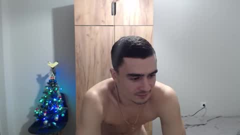 goodgg229975 online show from January 12, 2:22 pm