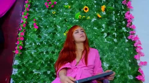 Snapshot of goodgirl_honey chatting on May 3, 10:43 am goodgirl_honey online show from May 3, 10:43 am
