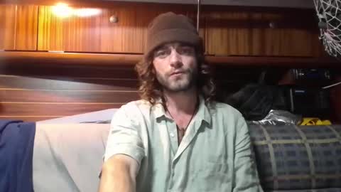 gooleek online show from October 18, 9:37 pm