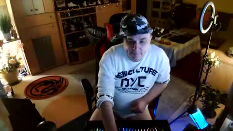 google5001 online show from October 2, 3:35 am