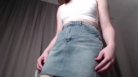 Snapshot of goose_pagoda chatting on February 17, 7:09 pm Yulia 24 online show from February 17, 7:09 pm