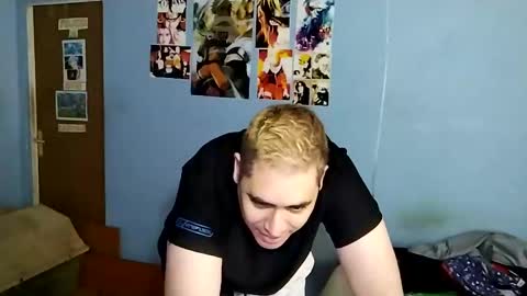 Snapshot of gorak32 chatting on December 25, 1:09 pm GoraK online show from December 25, 1:09 pm