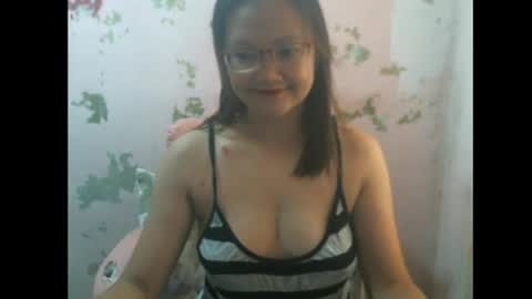 Snapshot of gorgeousmama chatting on July 10, 1:10 am gorgeousmama online show from July 10, 1:10 am