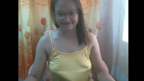 Snapshot of gorgeousmama chatting on July 18, 1:32 am gorgeousmama online show from July 18, 1:32 am