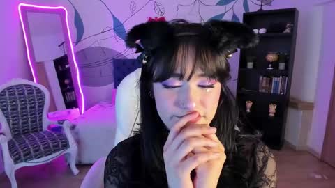 Snapshot of goth_alice chatting on February 18, 9:00 pm Alice online show from February 18, 9:00 pm