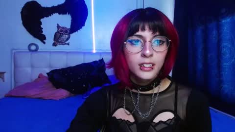 goth_minerva online show from September 26, 1:59 pm