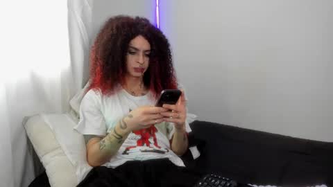 Snapshot of goth_ru chatting on December 23, 7:41 pm Russ online show from December 23, 7:41 pm