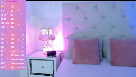 goth_tasha online show from April 15, 7:10 pm